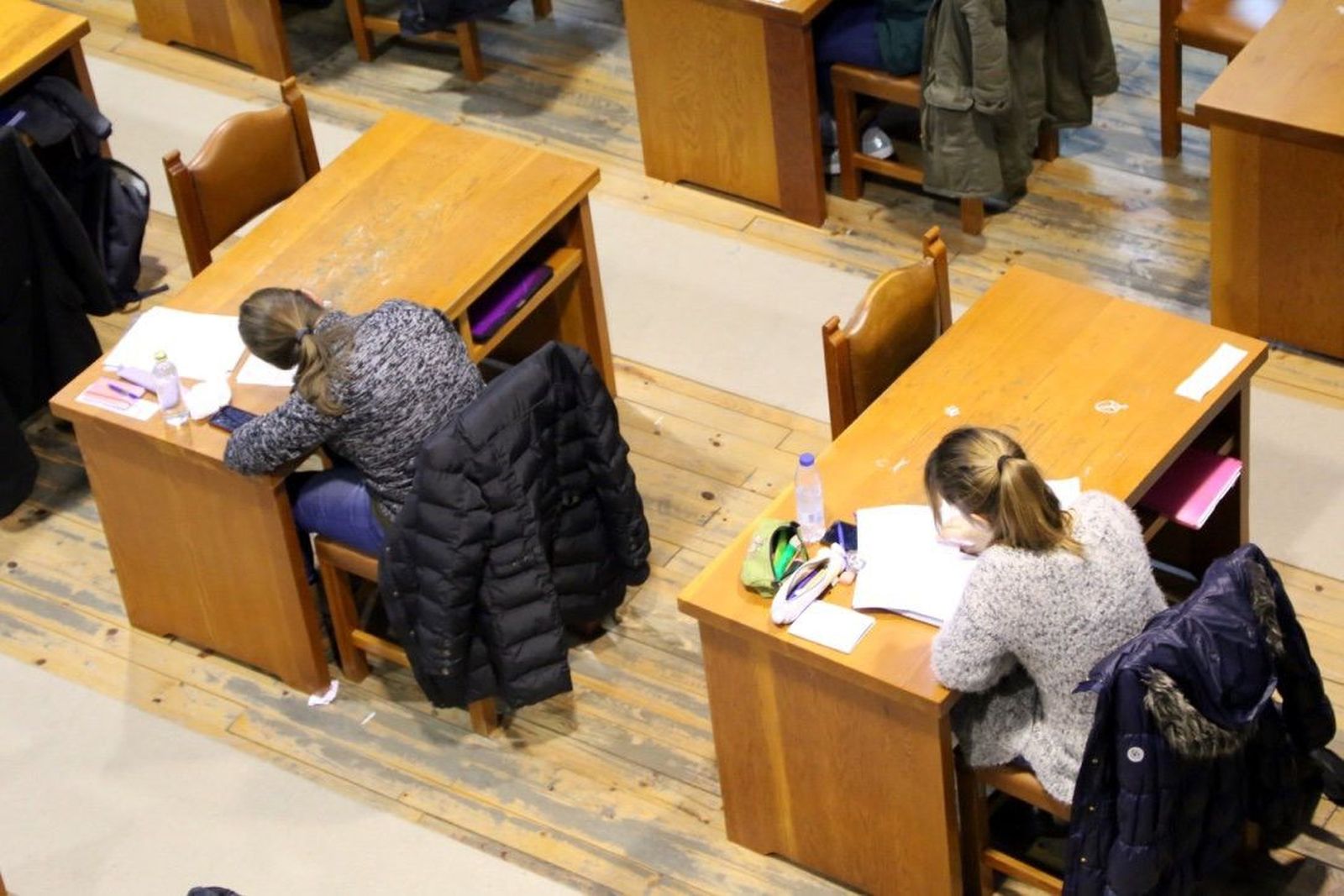 CSIF denuncia la suspensión de tres oposiciones de la Junta que afectan a 14.000 aspirantes