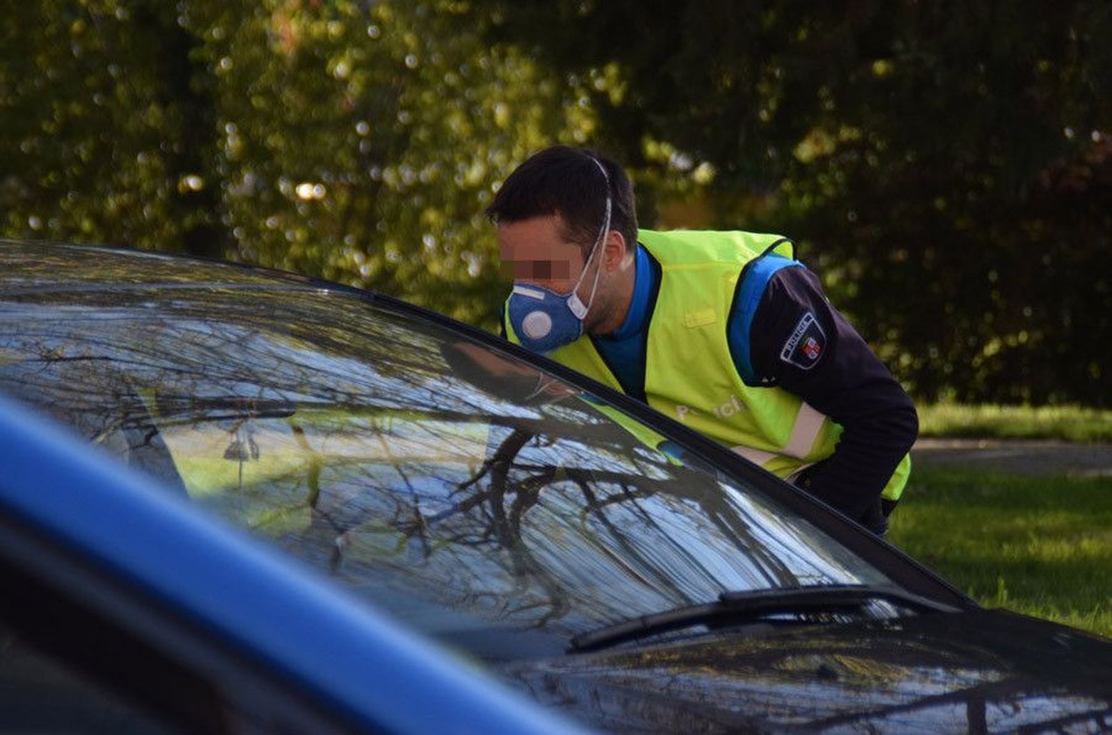 Policia coronavirus control