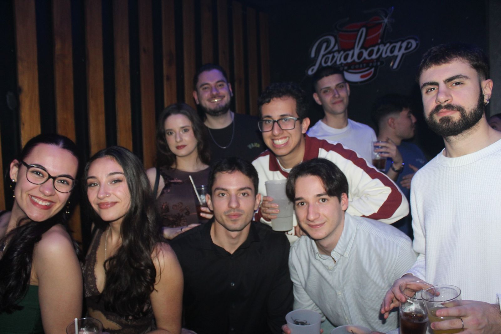 El Fin de Año Universitario continua por los bares de la capital del Tormes tras las doce campanadas