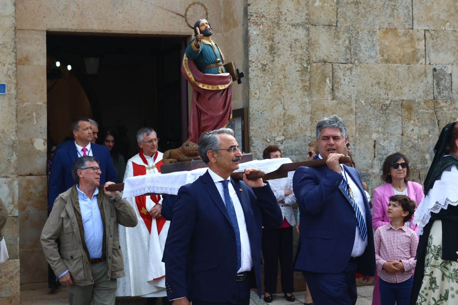 Santa Misa y Procesión en honor a San marcos en Doñinos