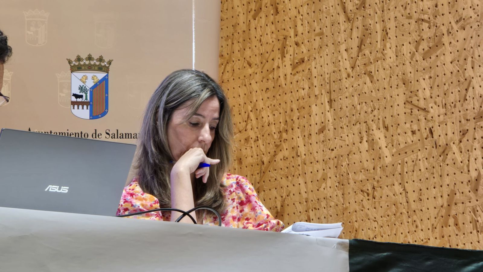 El concejal de Fomento, Fernando Carabias, preside el sorteo de la nueva promoción de vivienda pública de alquiler en el barrio de Capuchinos