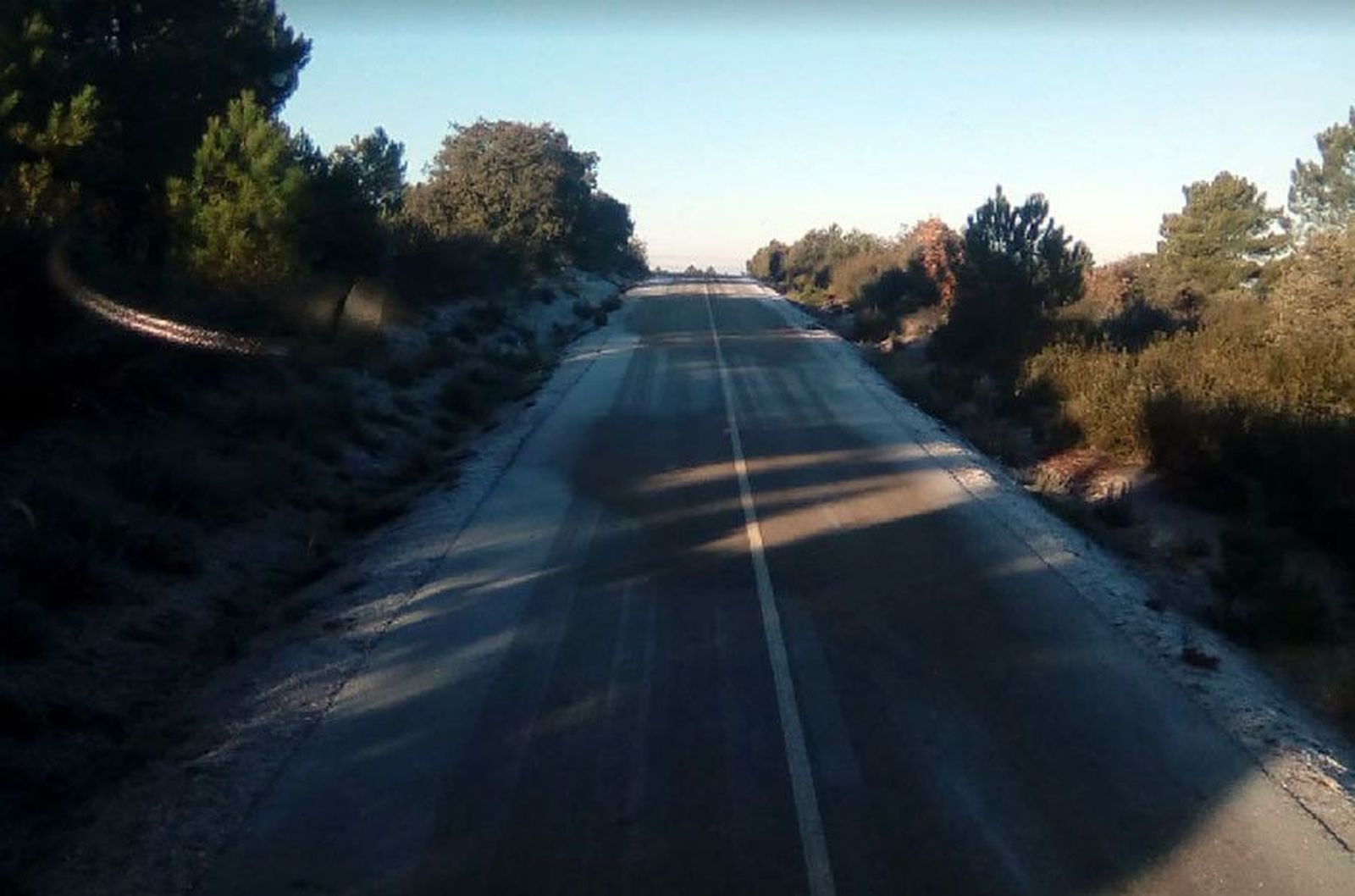 Carretera de Zamora afectada por el hielo