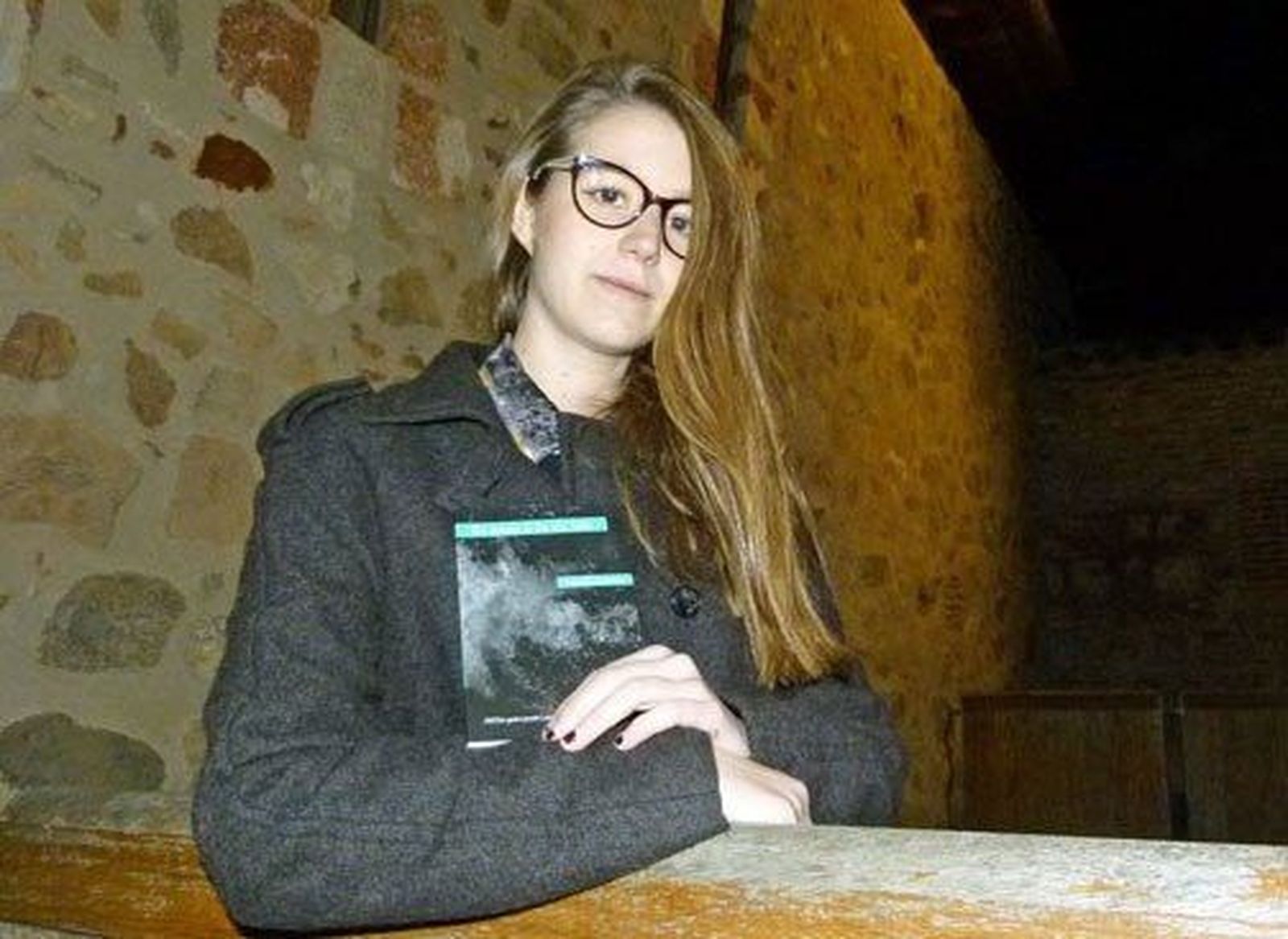 Ángela Segovia recibe el Premio Nacional de Literatura de Poesía Joven