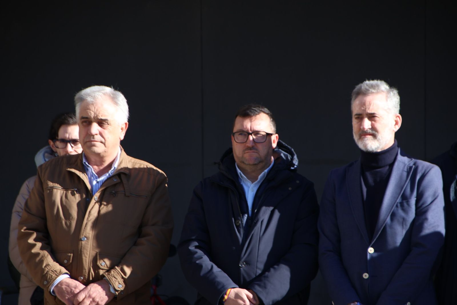 El presidente de la Junta de Castilla y León, Alfonso Fernández Mañueco, participa en el minuto de silencio por el caso de violencia machista en Miranda de Ebro