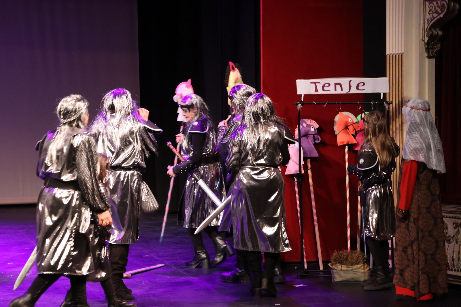 Murgas zamoranas en el Teatro Principal Carnaval 2025. Archivo