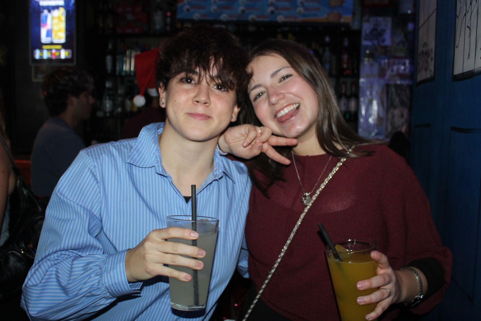 El Fin de Año Universitario continua por los bares de la capital del Tormes tras las doce campanadas