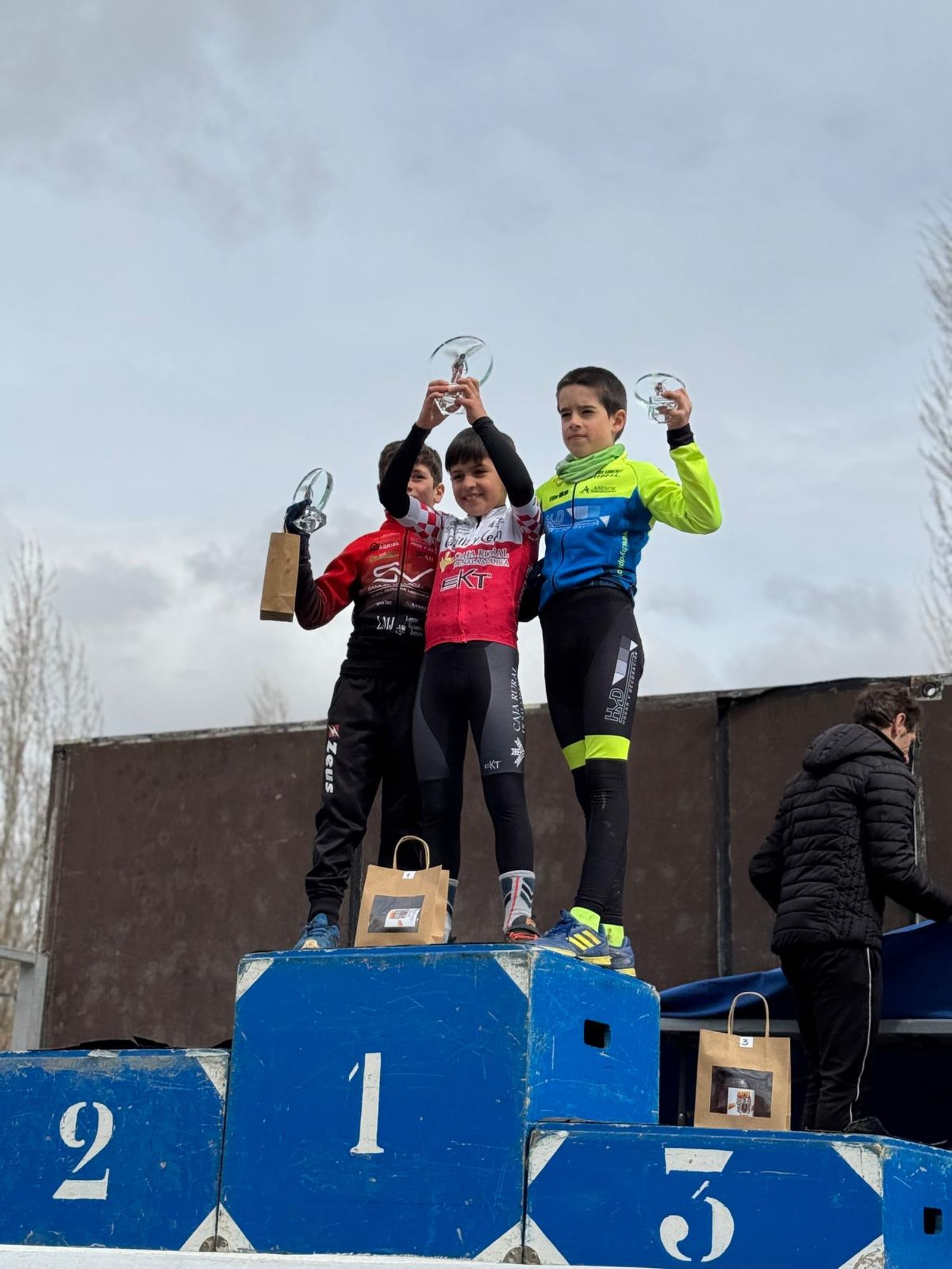 podium-diego-marcos100325