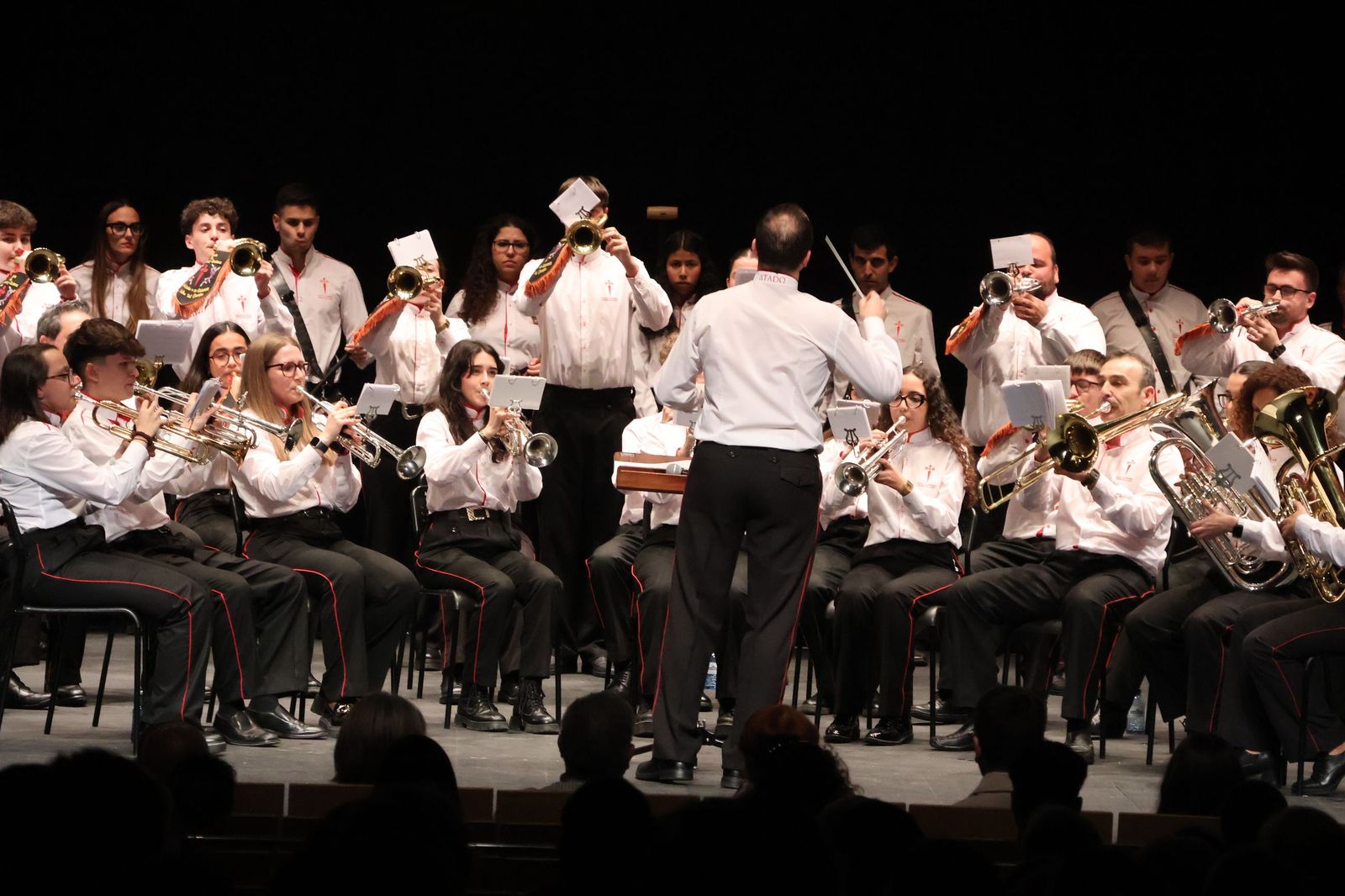 Revive un Certamen de Cornetas y Tambores lleno de música y emoción