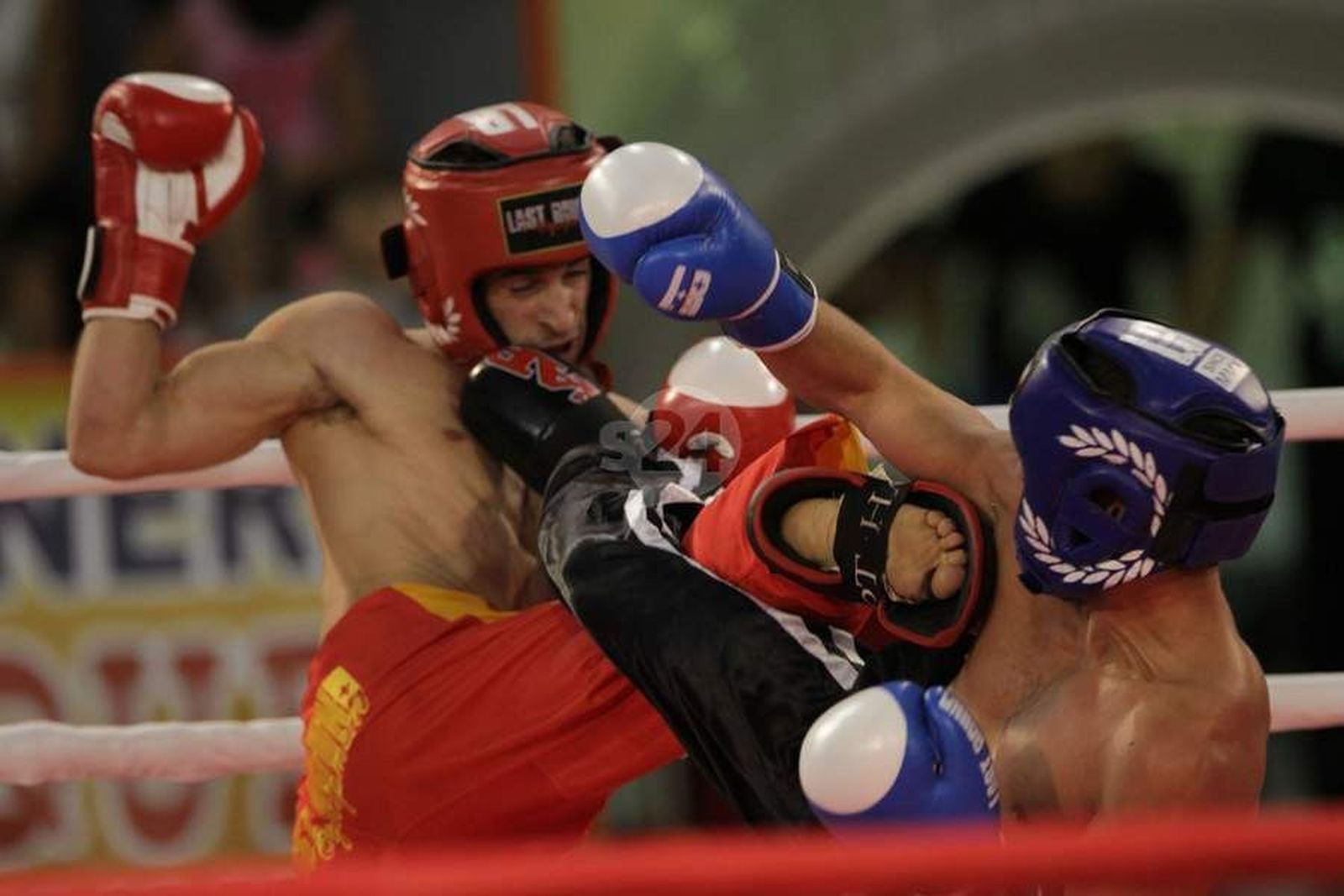 La Alamedilla vibra con una nueva Gala del Kickboxing Salmantino