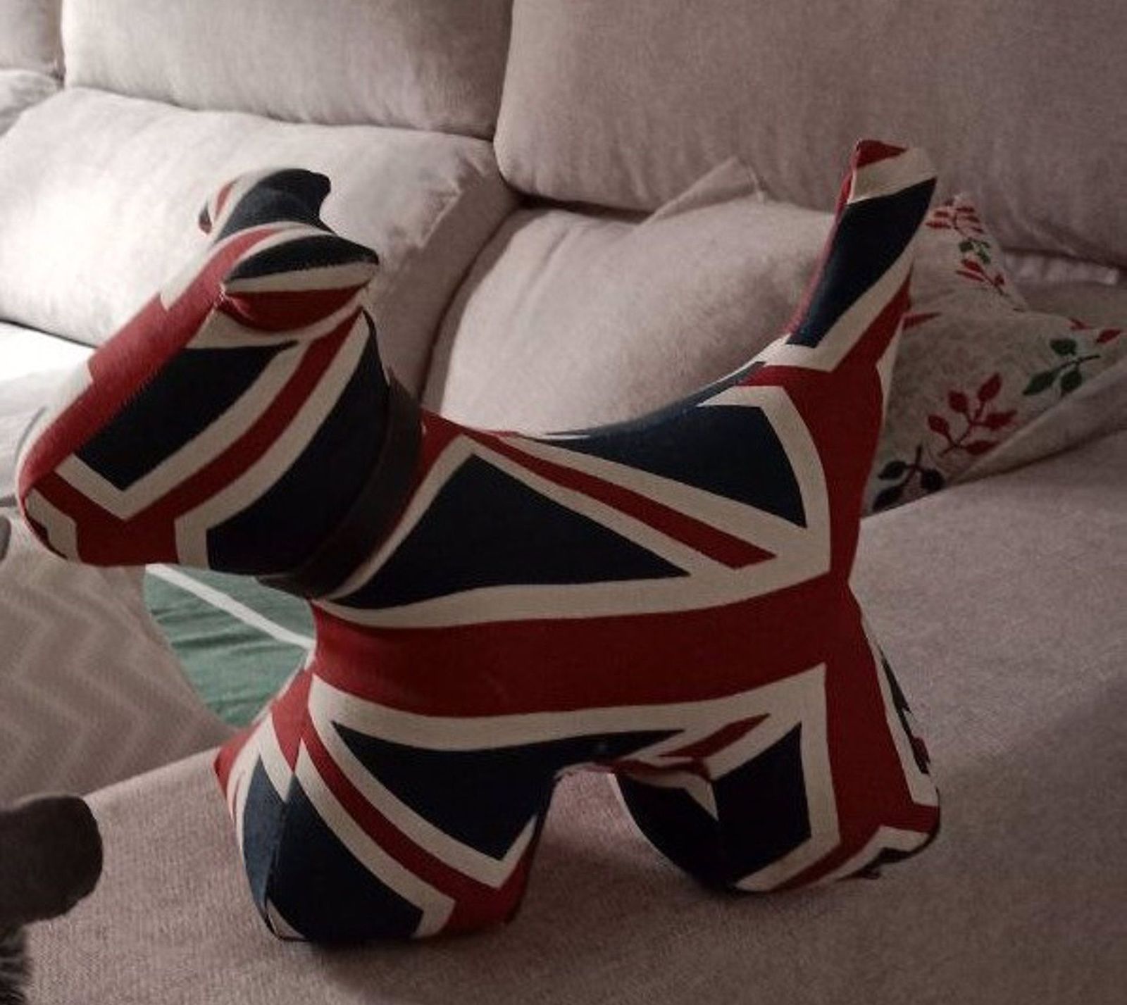 Condenado en Valladolid a 6 meses por hurtar un peluche recién salido de prisión tras cumplir 27 años por asesinato. En la foto, el peluche objeto hurtado por el ahora condenado.   EUROPA PRESS