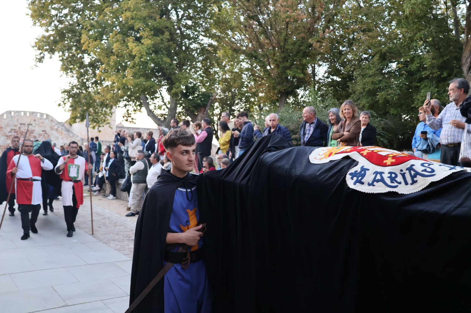 Desfile del entierro de los Hijos de Arias Gonzalo
