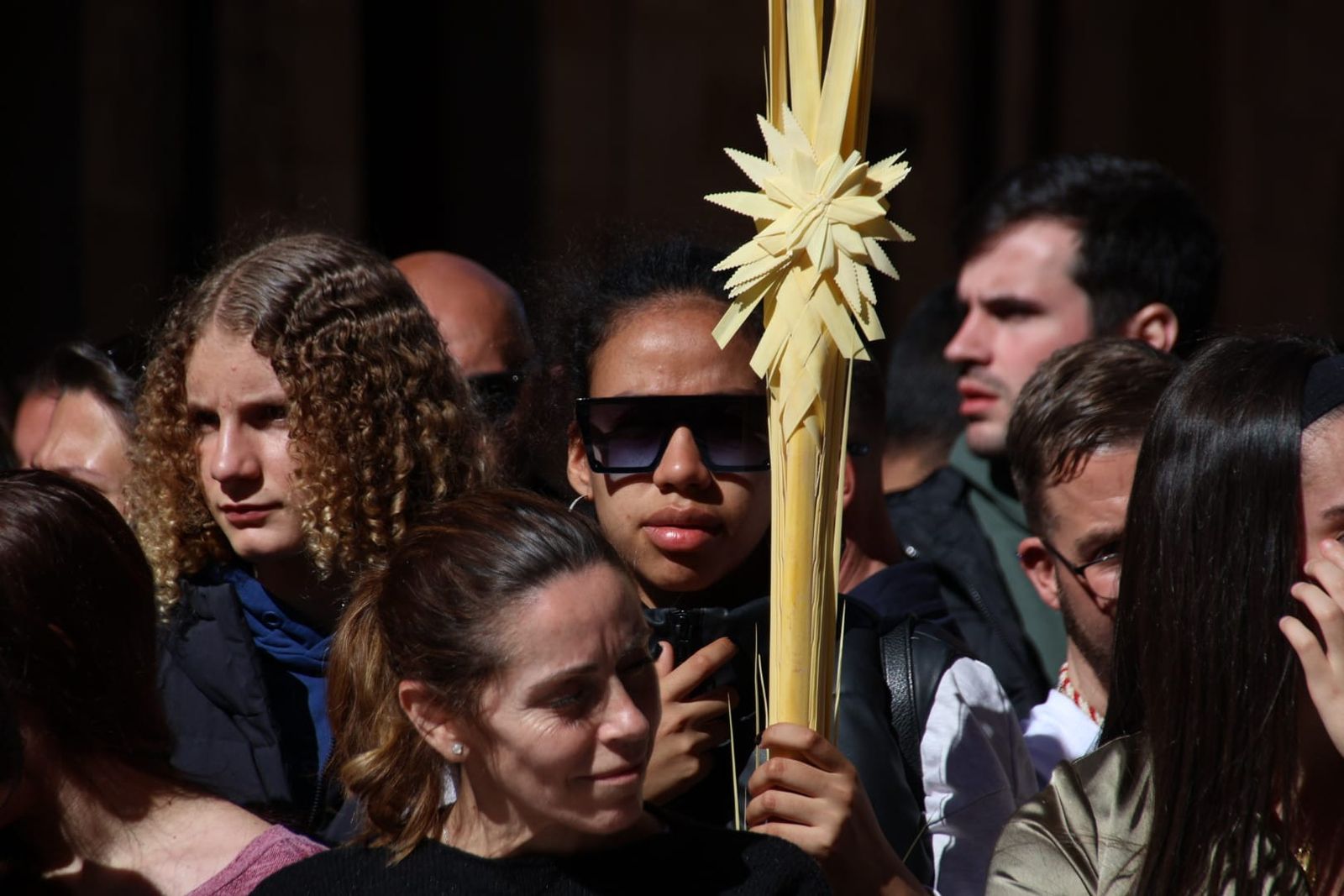 ambiente-en-la-procesion-de-la-hermandad-de-nuestro-padre-jesus-del-perdon-29