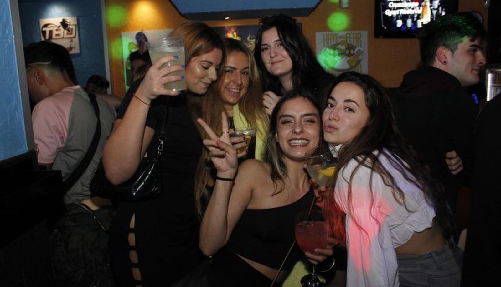 Reggaetoneras por Salamancadenoche, sábado, 11 de diciembre