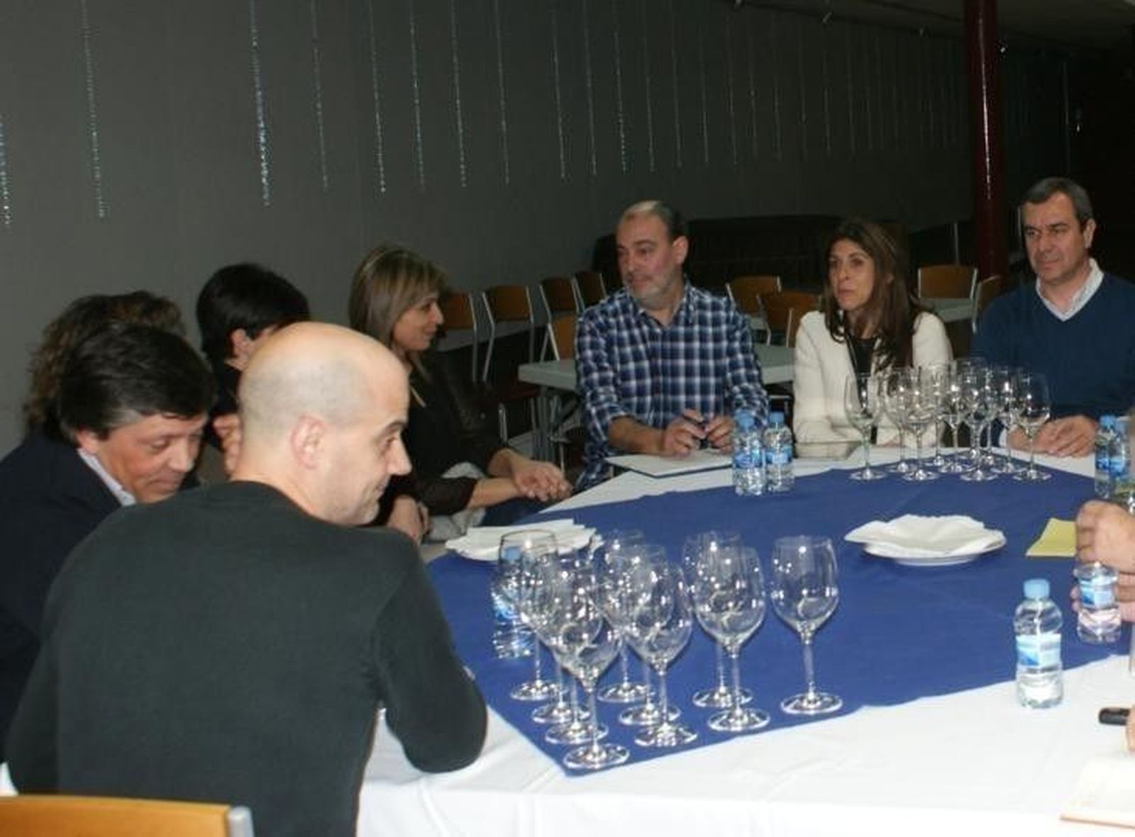 El Ayuntamiento contratará a seis personas para la formación y dinamización del comercio