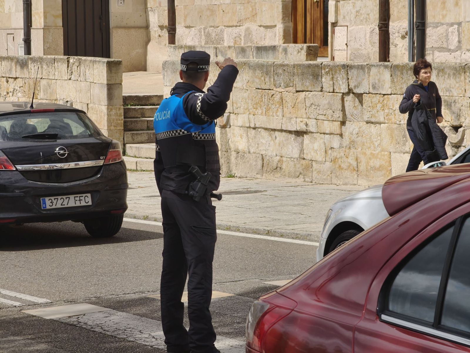 Un multitudinario Lunes de Aguas en Salamanca llena la ribera del Tormes