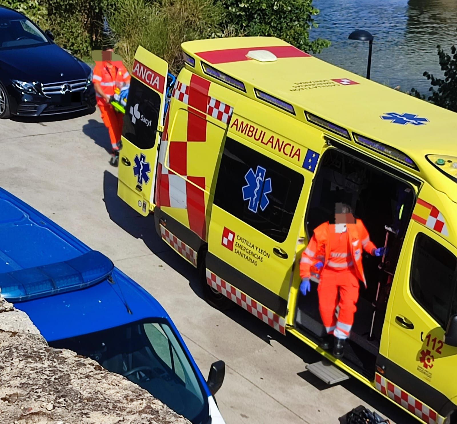 GALERÍA | Amplio despliegue de medios para rescatar a un hombre del río Duero en Zamora capital