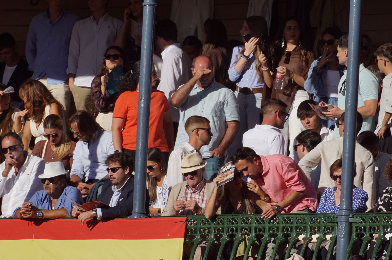Así ha vivido la afición salmantina el adiós a la feria desde los tendidos: imágenes del ambiente en la corrida concurso