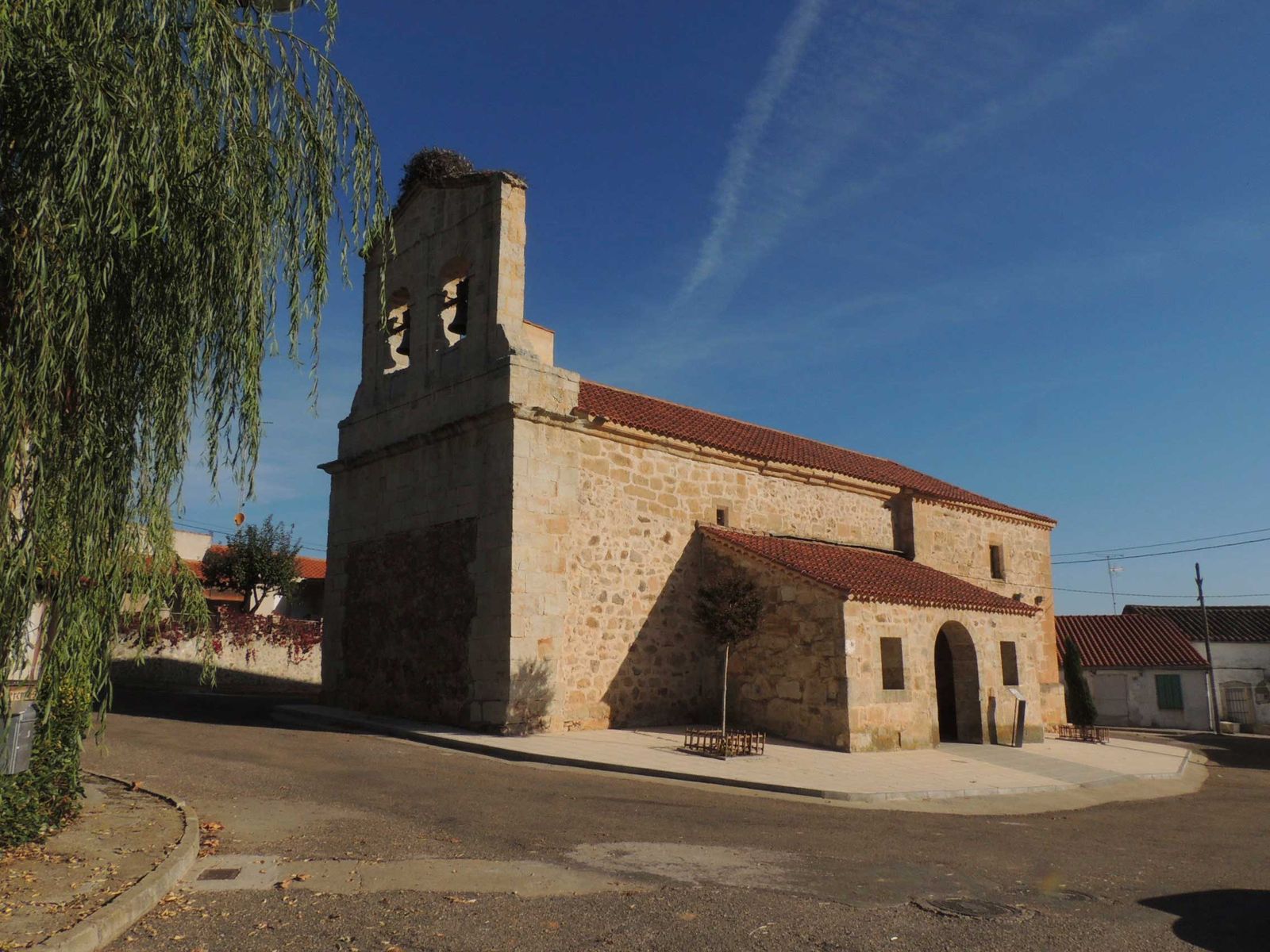 Iglesia de Carrascal de Velambélez. | FOTO: ASOCIACIÓN NORDESTE DE SALAMANCA
