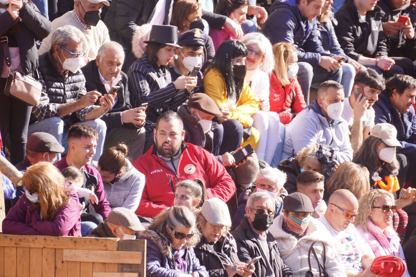 encierro-capea-y-ambiente-en-ciudad-rodrigo-en-este-lunes-de-carnaval-53