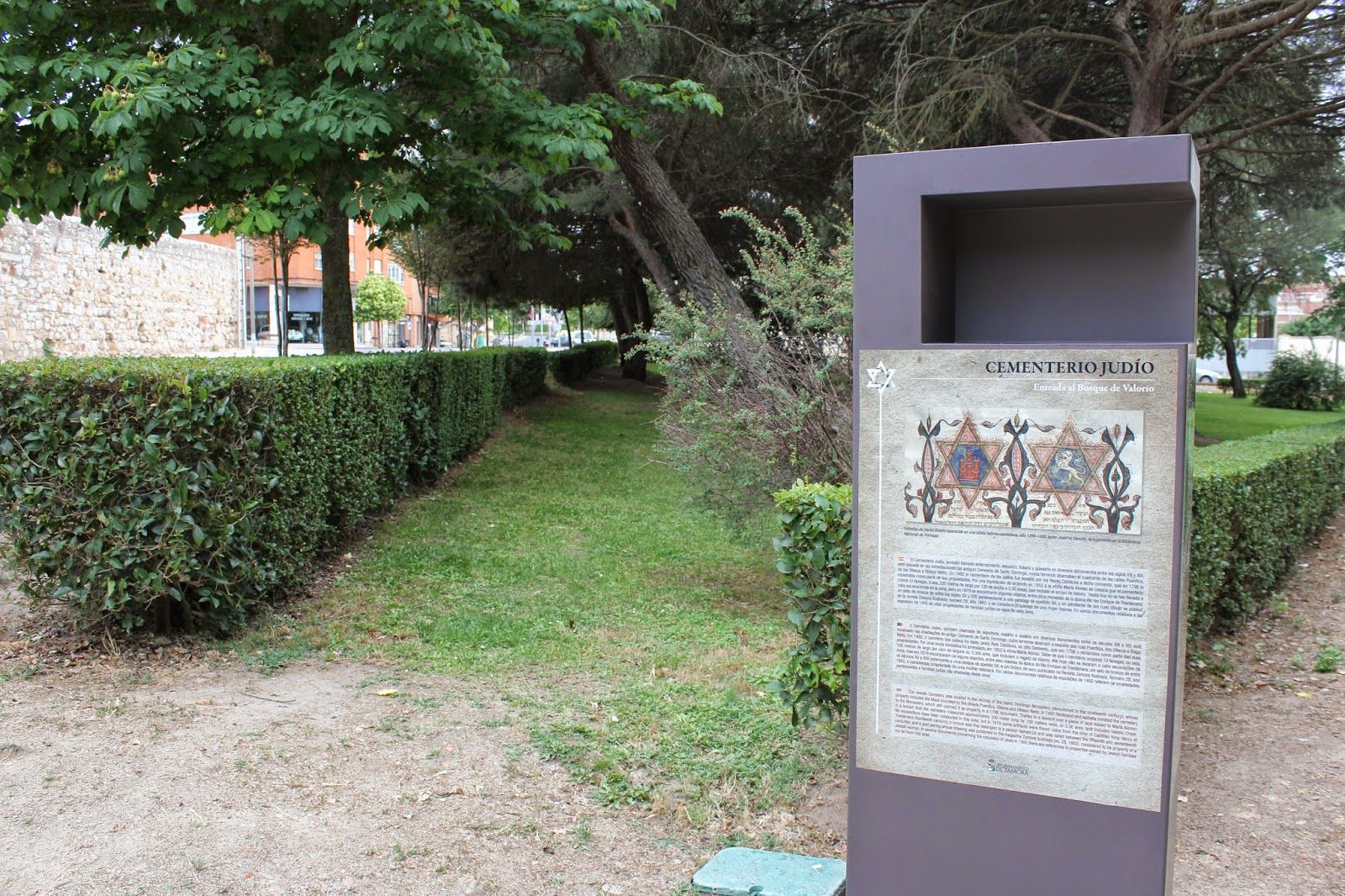Placa que conmemora su ubicación-Zamora Sefardí