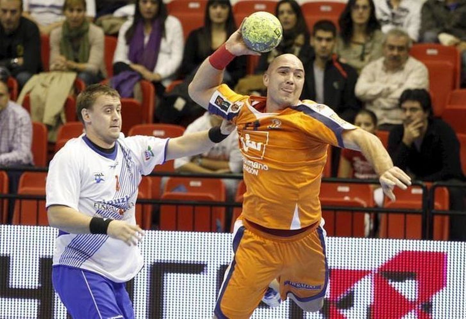 Demetrio Lozano, la figura de un BM Aragón que llegará a Zamora a coger el último tren de la permanencia