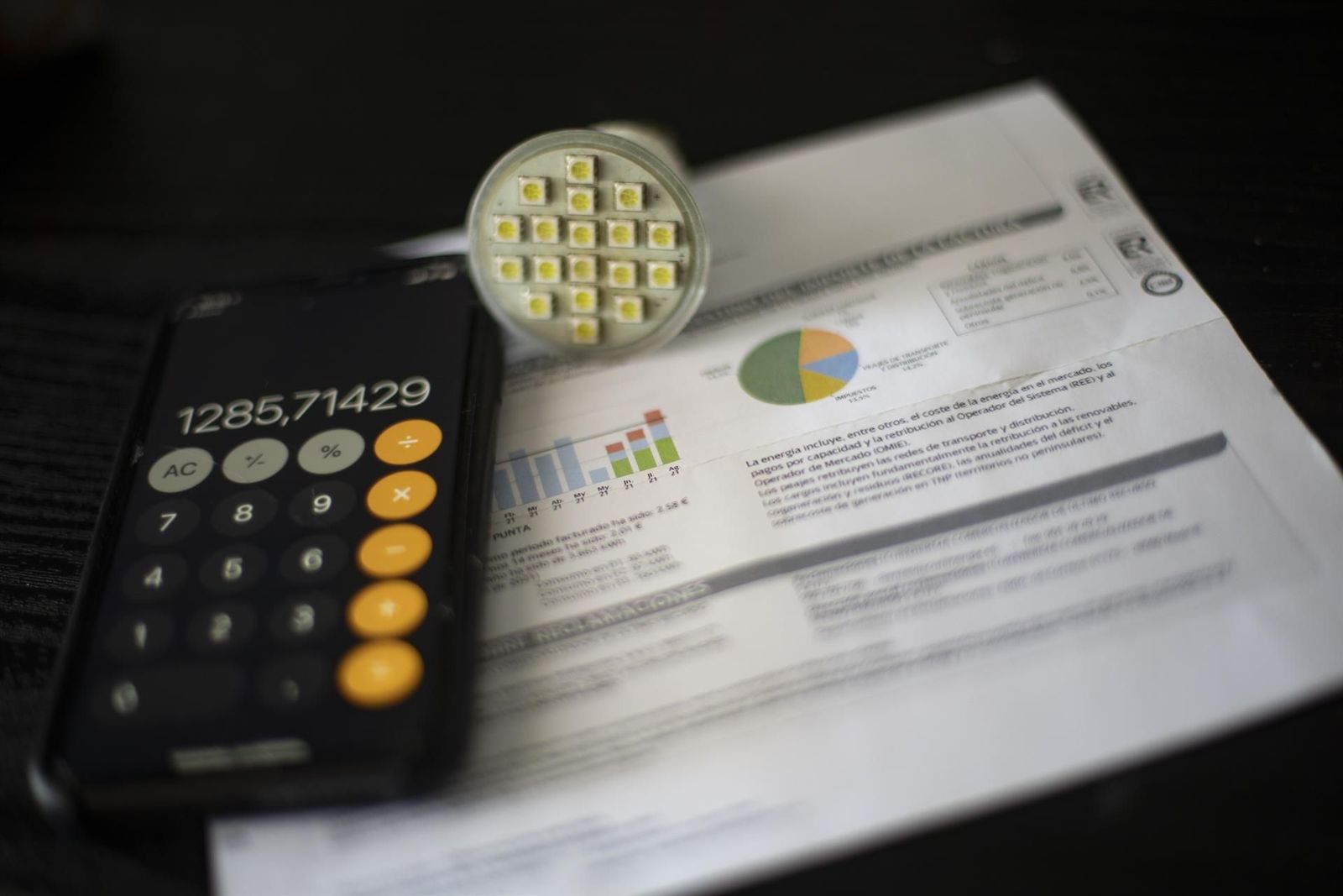 Una factura del consumo de luz. EP.