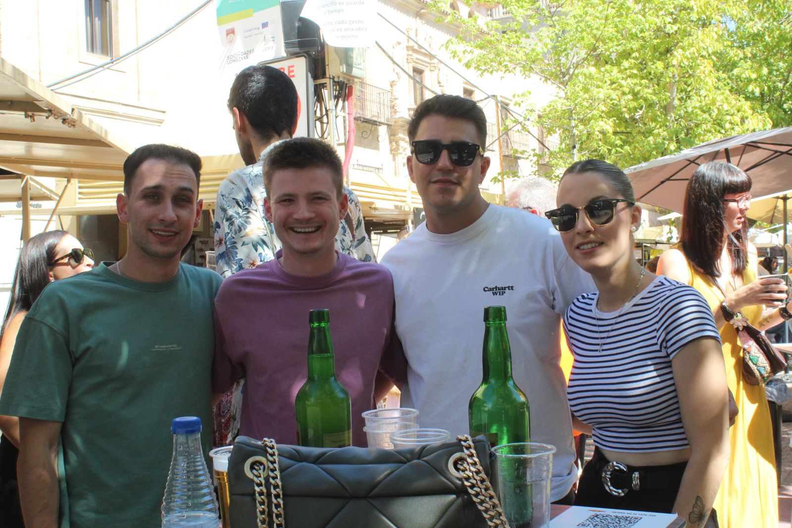 Ambiente en la Feria de Día en el mediodía de este sábado