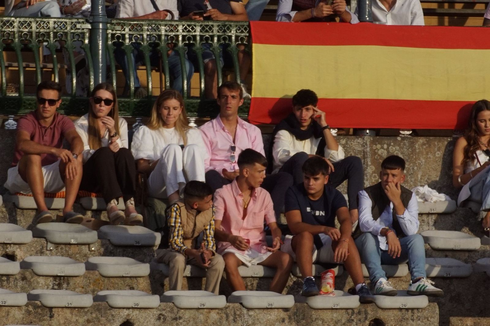 Así han vivido los salmantinos el primer festejo de la feria taurina 2025: imágenes del ambiente en los tendidos y en el patio de cuadrillas