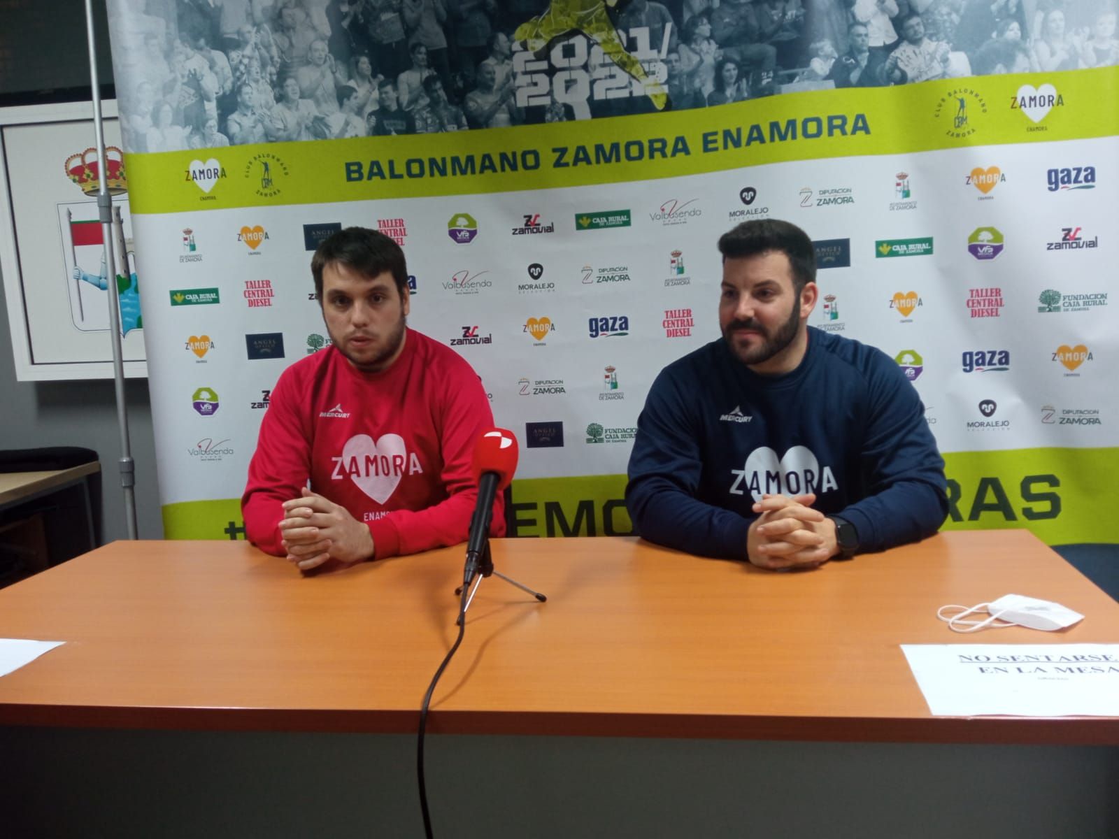 Iván Ramos e Iván López en rueda de prensa