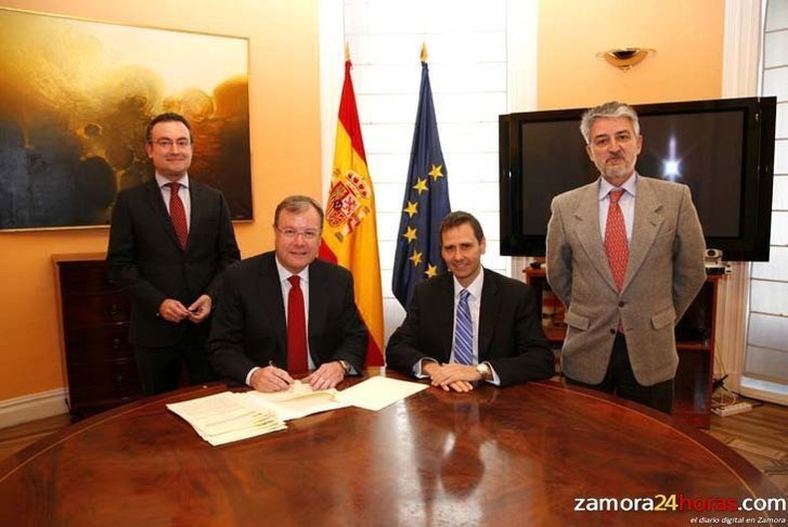 La Junta y el Ministerio del Interior refuerzan la colaboración en emergencias y protección civil para mejorar la eficacia del servicio