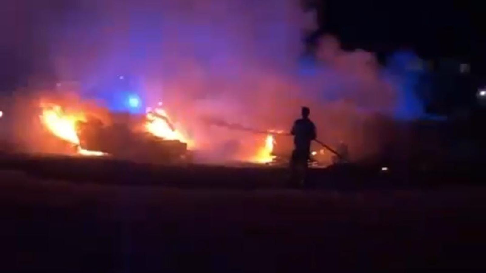 Turismo incendiado en Peralejos de Abajo