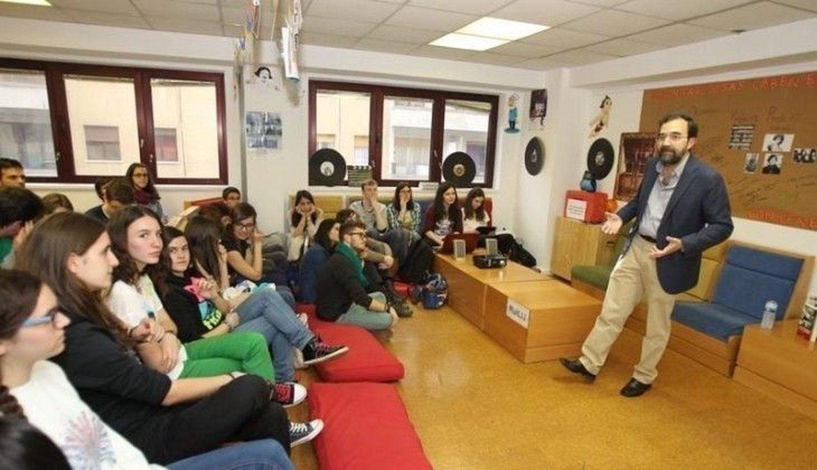 Encuentro con el escritor Carlos Fortea en la Fundación Sánchez Ruipérez