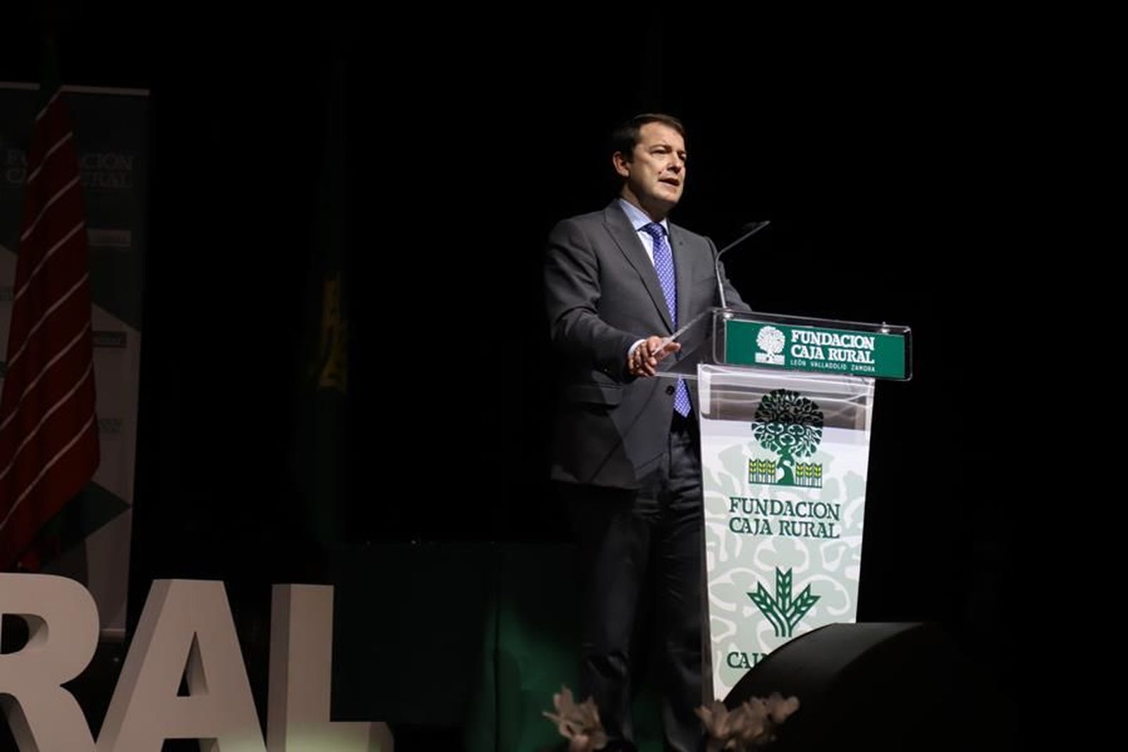 gala-de-premios-de-la-fundacion-caja-rural-41