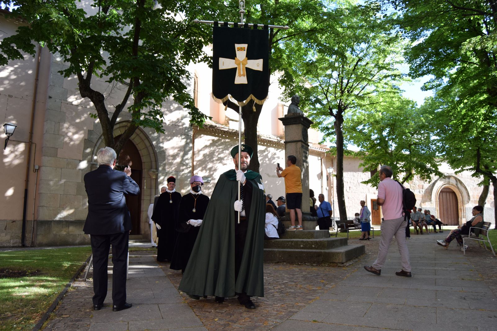 la-real-cofradia-de-caballeros-cubicularios-recibe-a-sus-nuevos-miembros-2