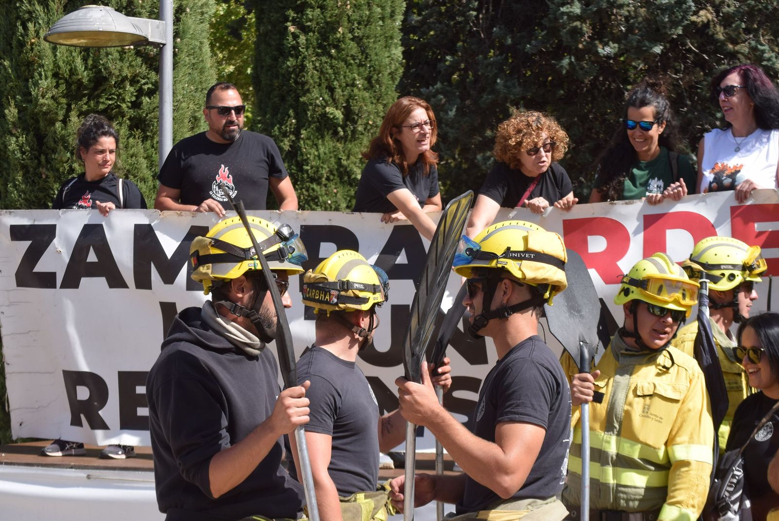 Concentración para reclamar "respeto y justicia" para Zamora tras los incendios