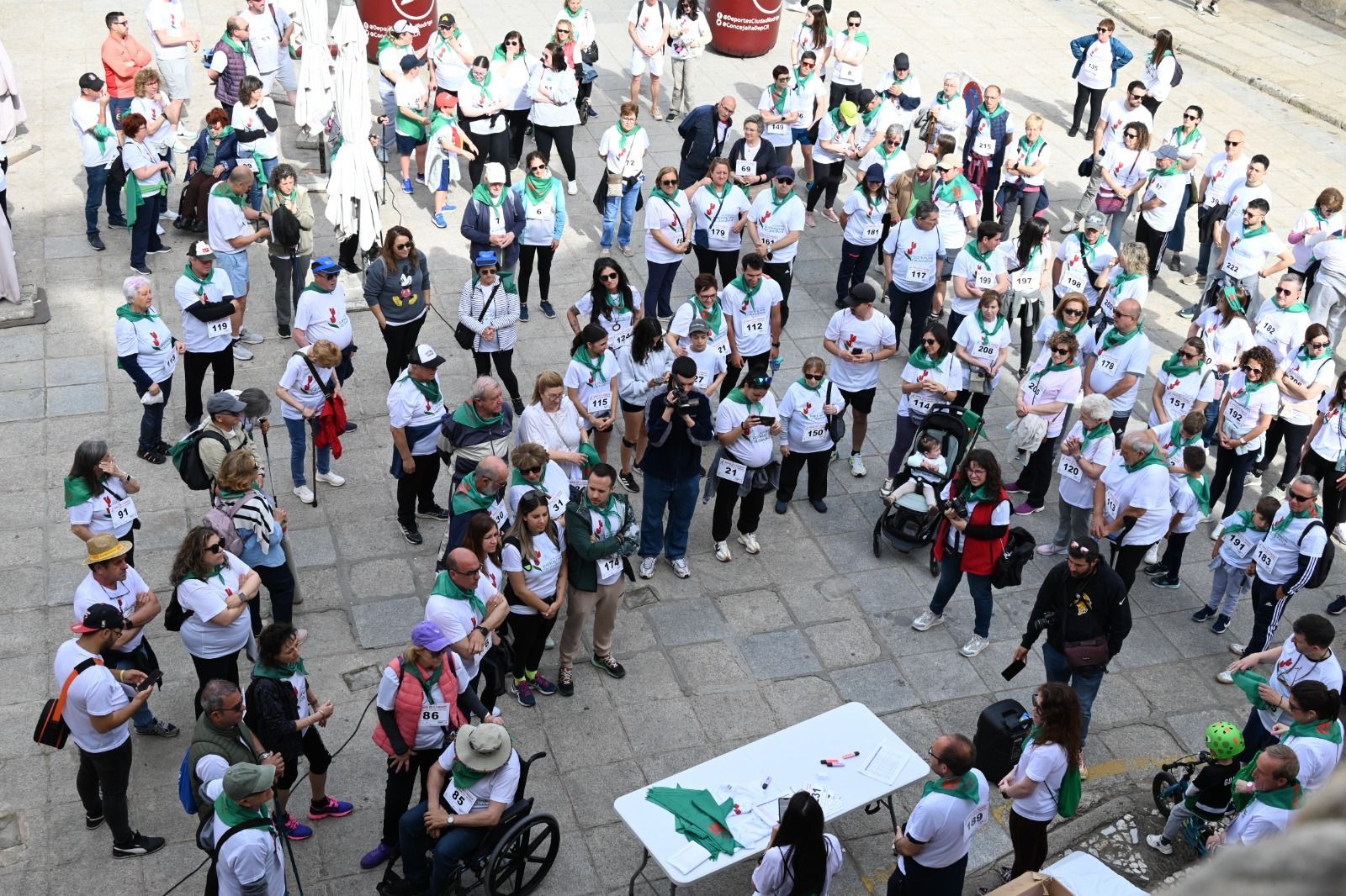 Ruta urbana Ciudad Rodrigo por el parkinson. FOTOS: Ayto Ciudad Rodrigo