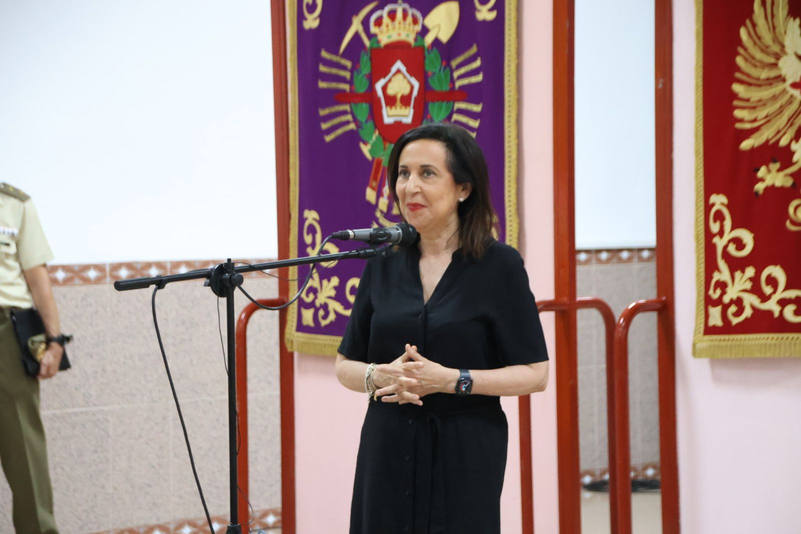 Margarita Robles y Nicanor Sen  visita a Salamanca REI 11