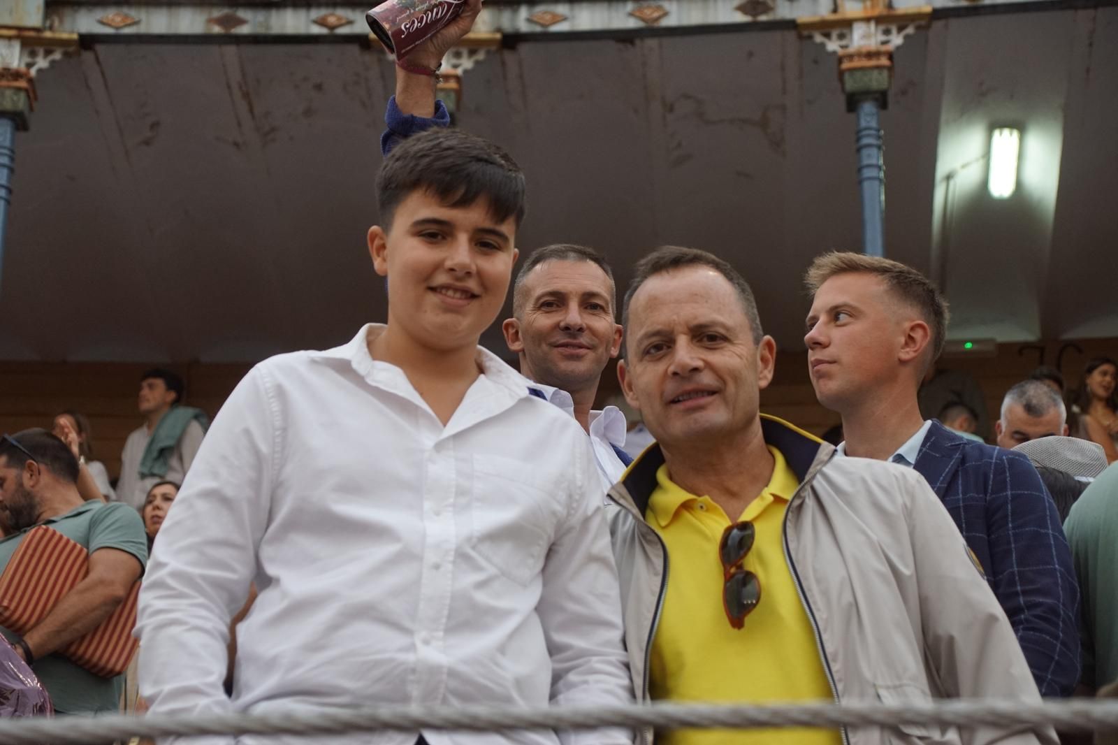 Expectación por ver los caballos de rejoneo en La Glorieta: imágenes del ambiente en los tendidos y en el patio de cuadrillas