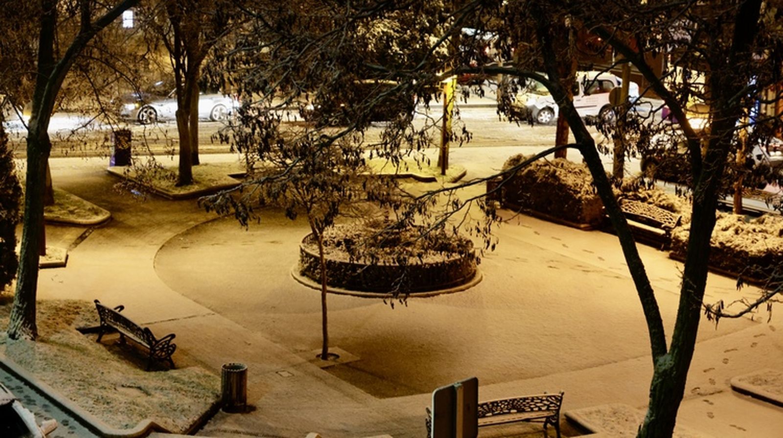 La nieve anega carreteras y tiñe de blanco Salamanca capital y provincia: imágenes de la nevada de este 28 de enero