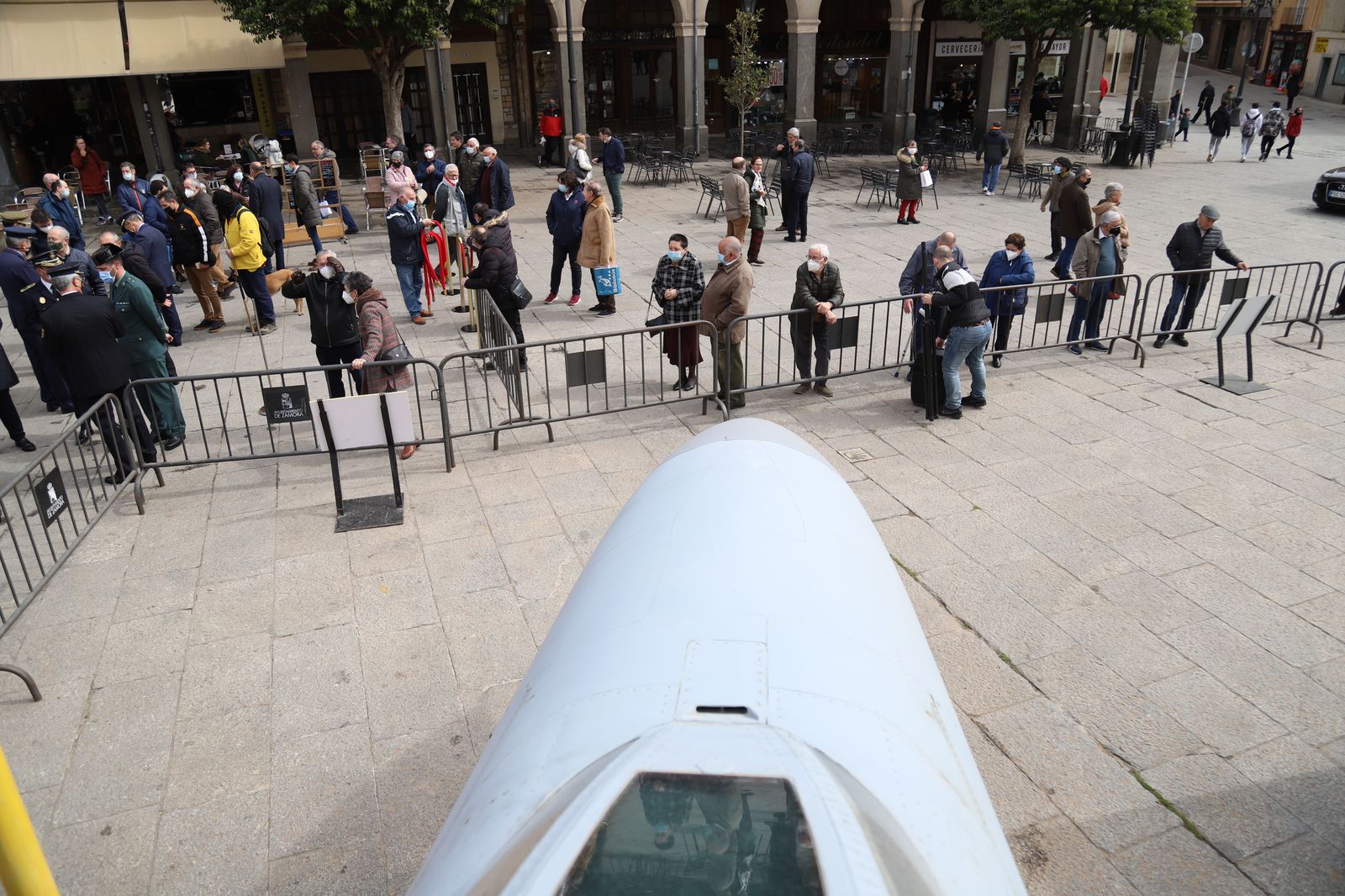 exposicion-del-ejercito-del-aire-en-la-plaza-mayor-de-zamora-foto-maria-lorenzo-4