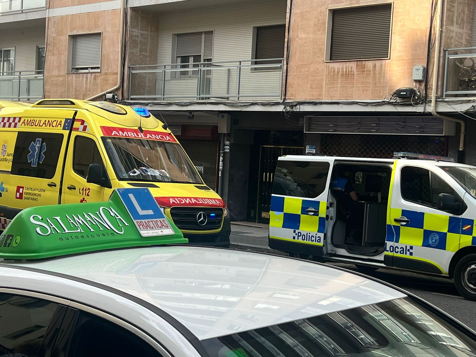 Colisión entre tres turismos en Filiberto Villalobos