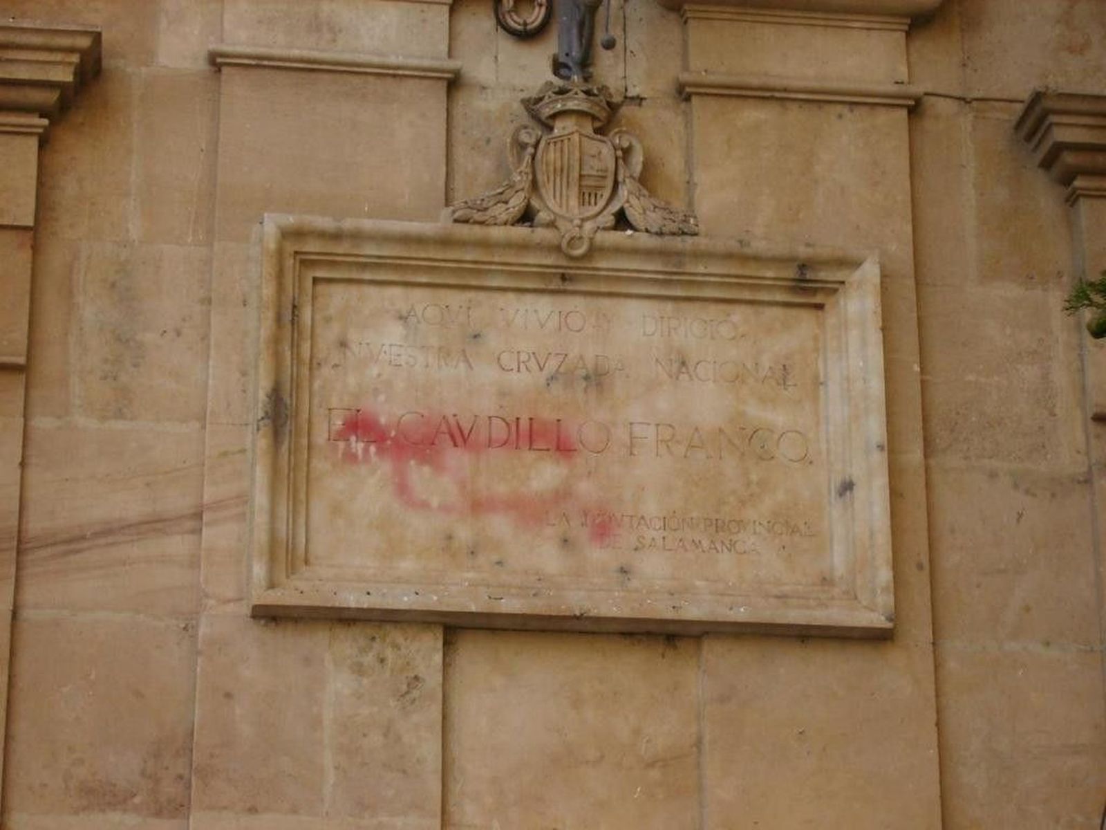 Símbolos franquistas en Salamanca capital