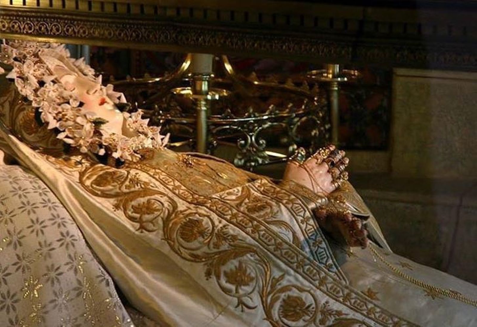 Los devotos celebran la Asunción de Nuestra Señora