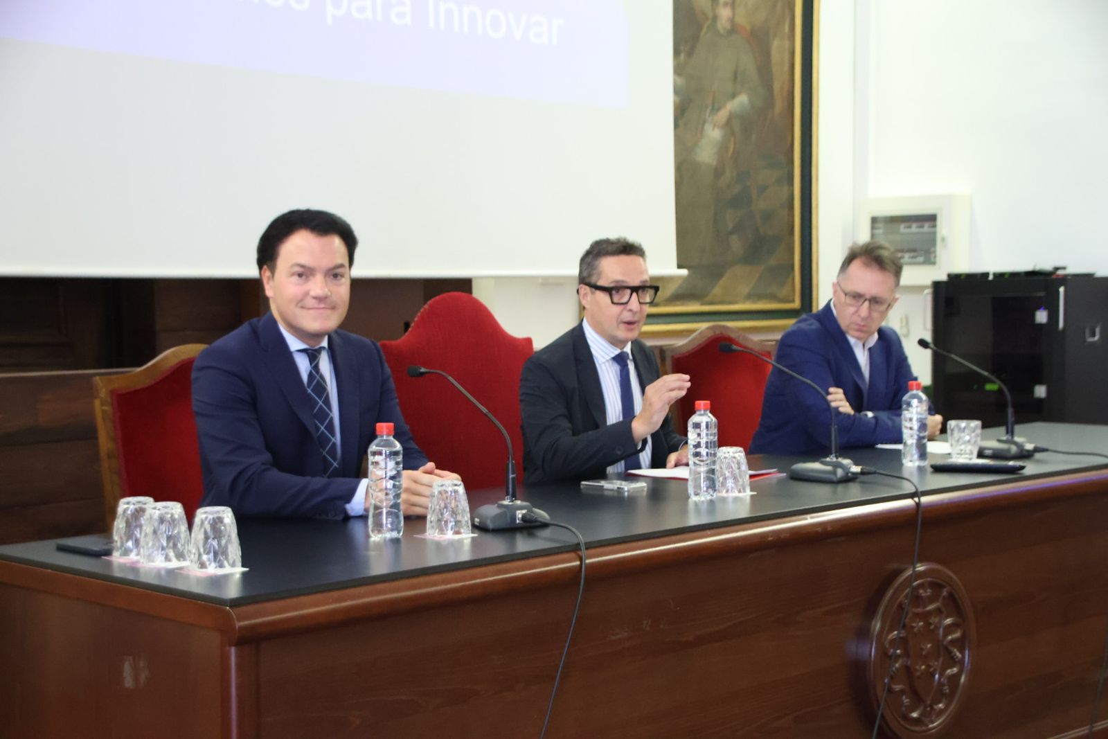 El rector de la Universidad de Salamanca inaugura la jornada ‘Entornos para innovar’ de la Fundación I+E