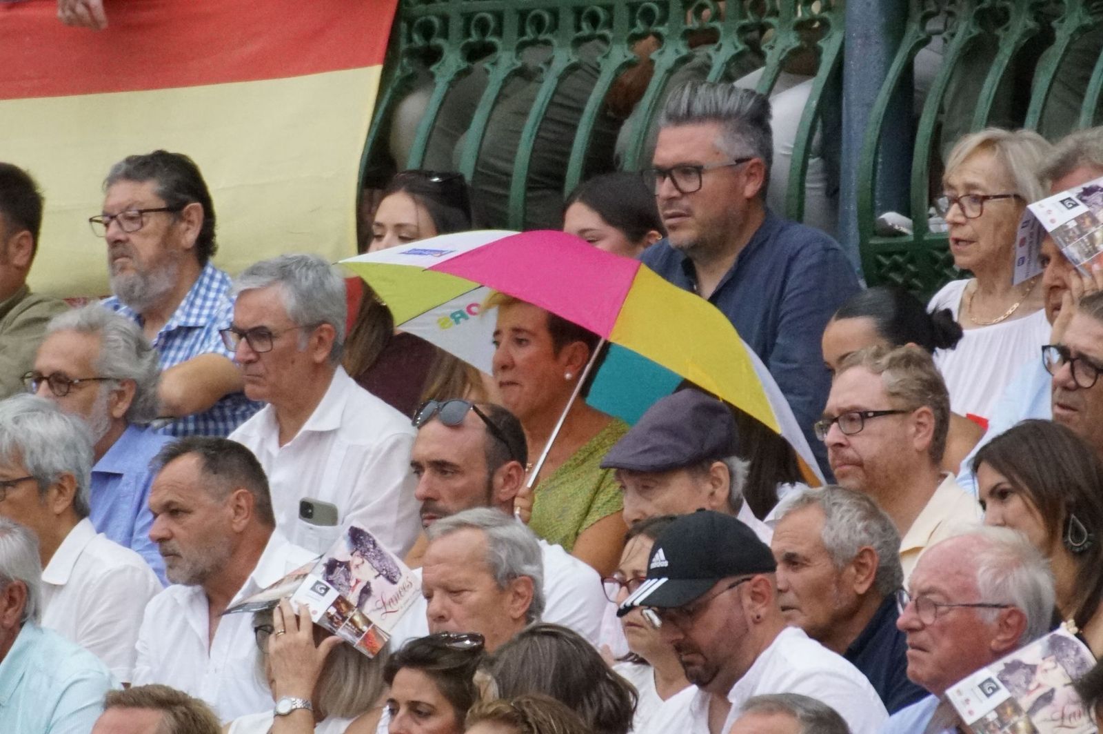 Gran ambiente en La Glorieta para la tarde de toros de Morante de la Puebla, Ismael Martín y Marco Pérez