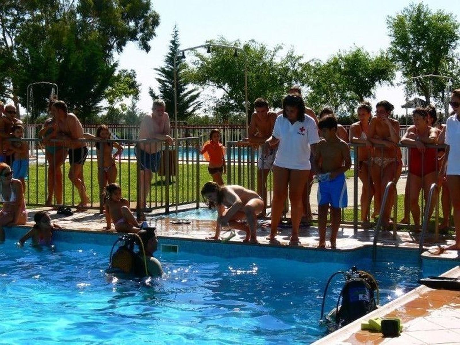 Cruz Roja de Vitigudino acerca la campaña 'Quiérete mucho' a los niños lumbralenses