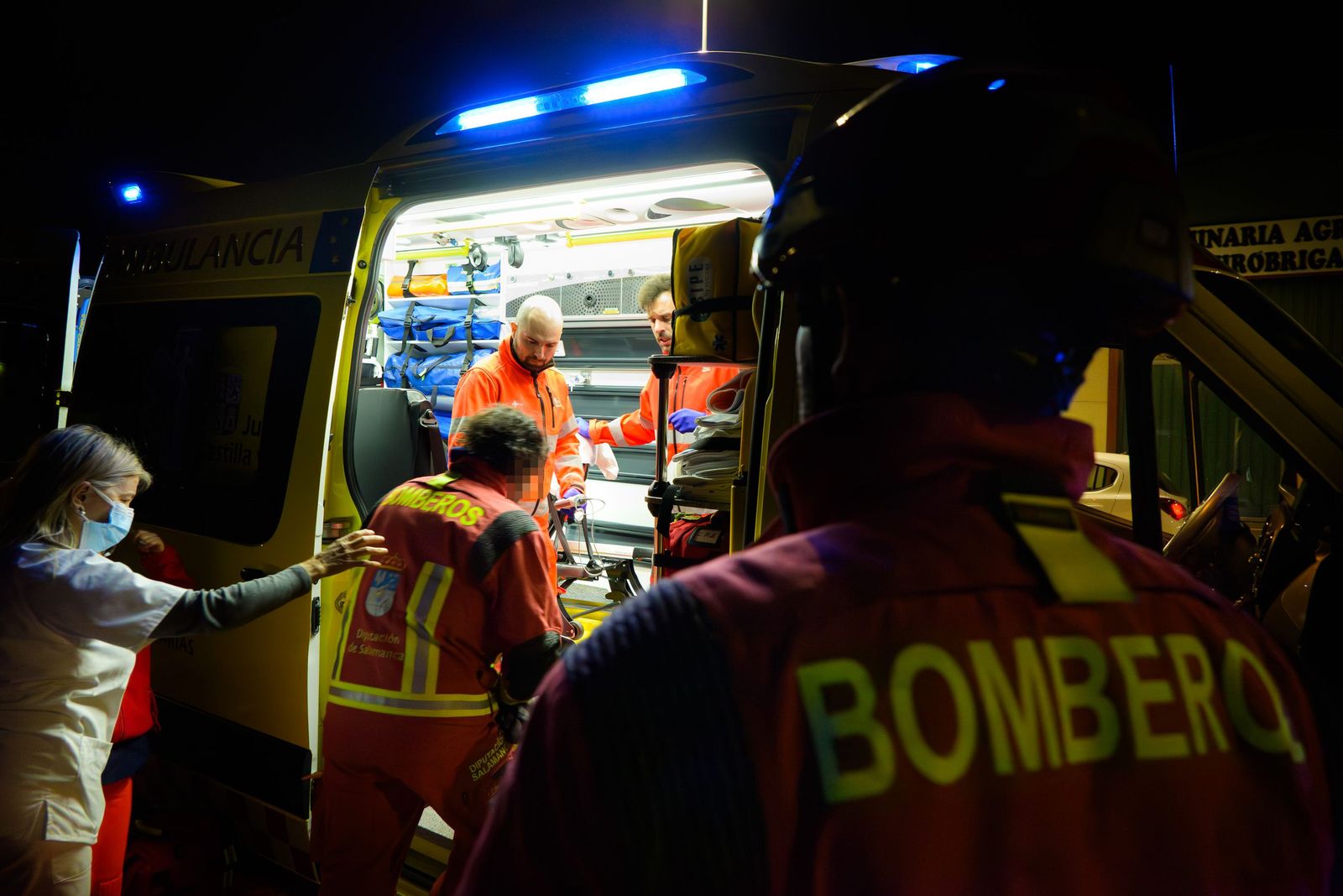 Herido un varón en el incendio de una nave en Ciudad Rodrigo