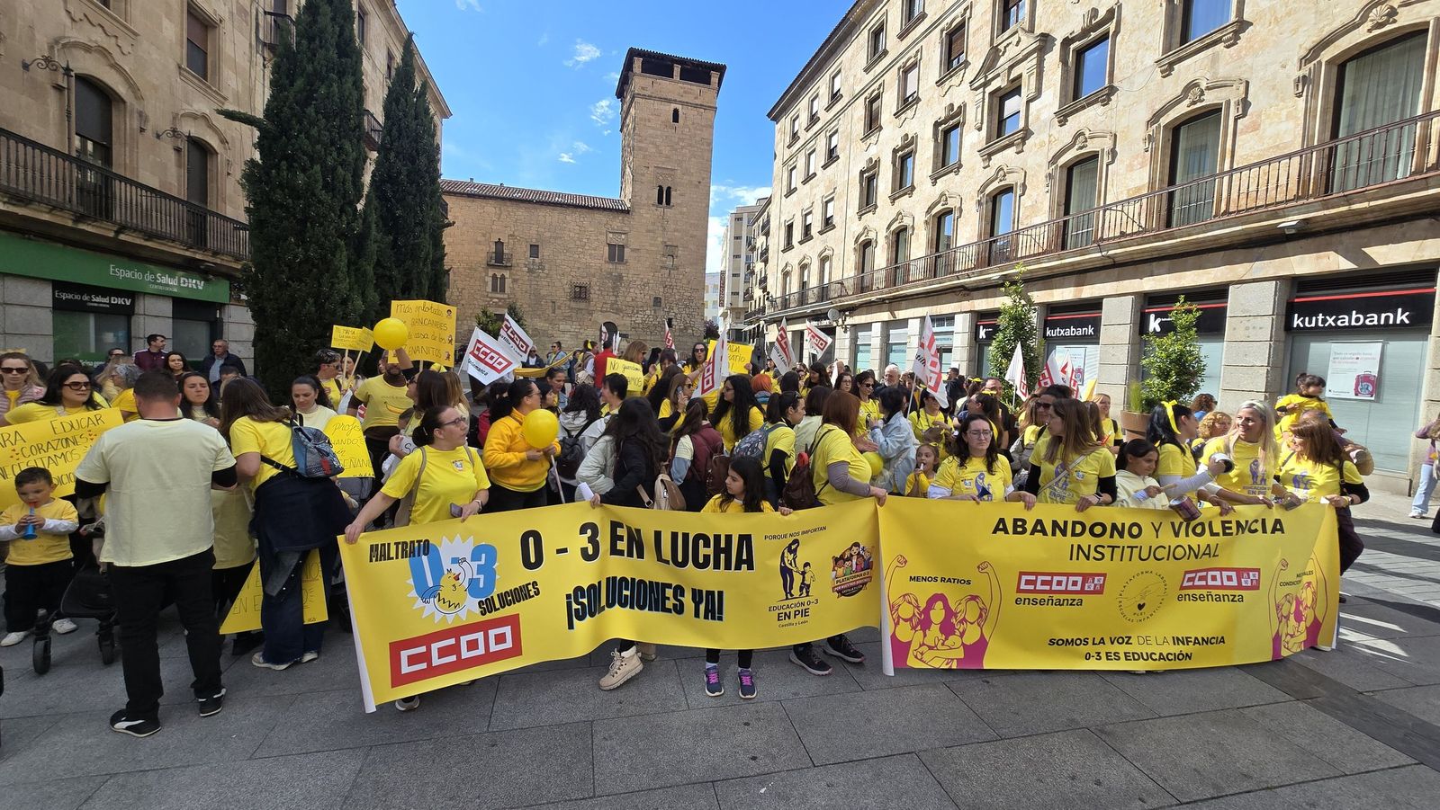 Concentración en la huelga de Educación Infantil