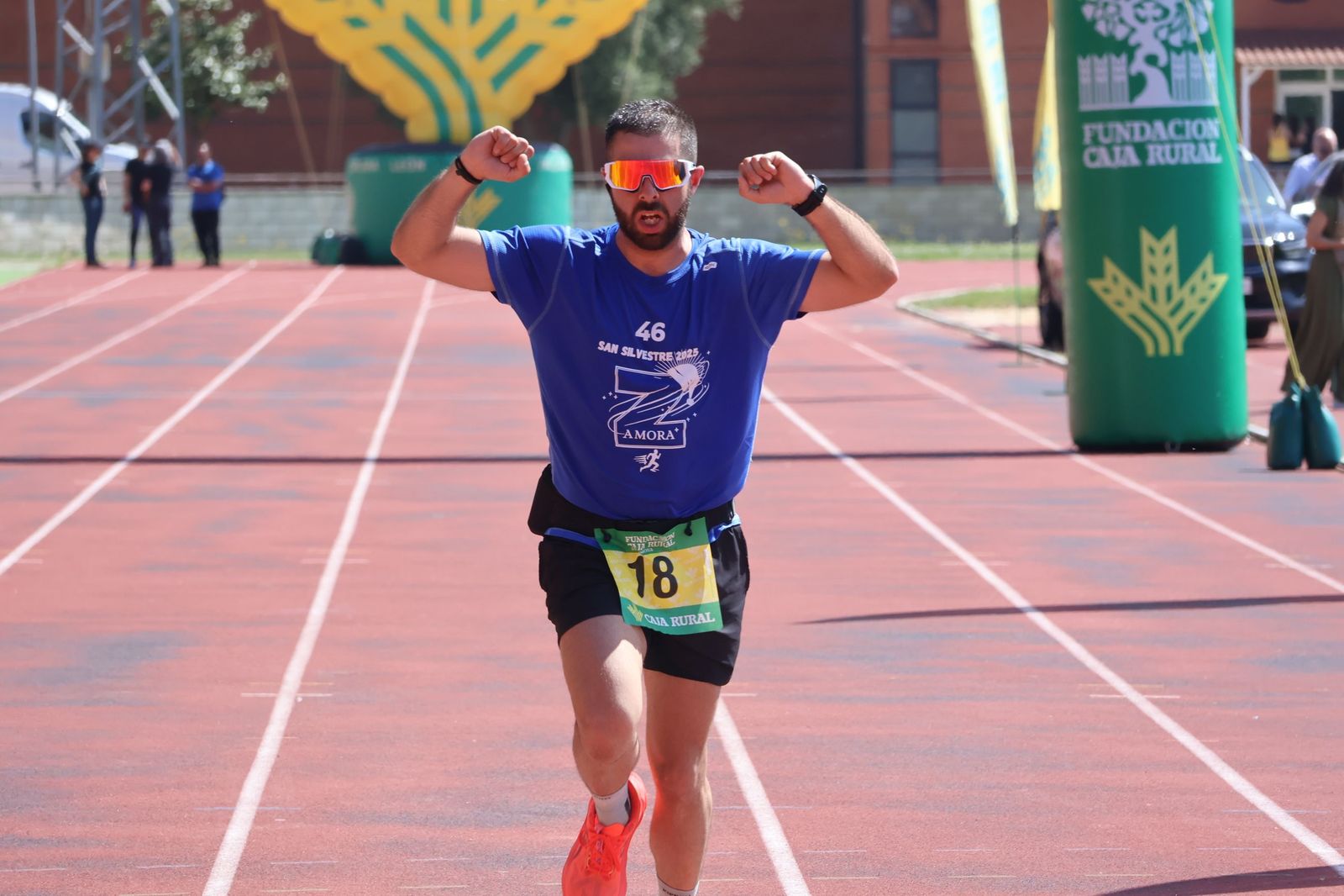 GALERÍA | Revive en imágenes la llegada a meta de los atletas en la Media Maratón de Zamora