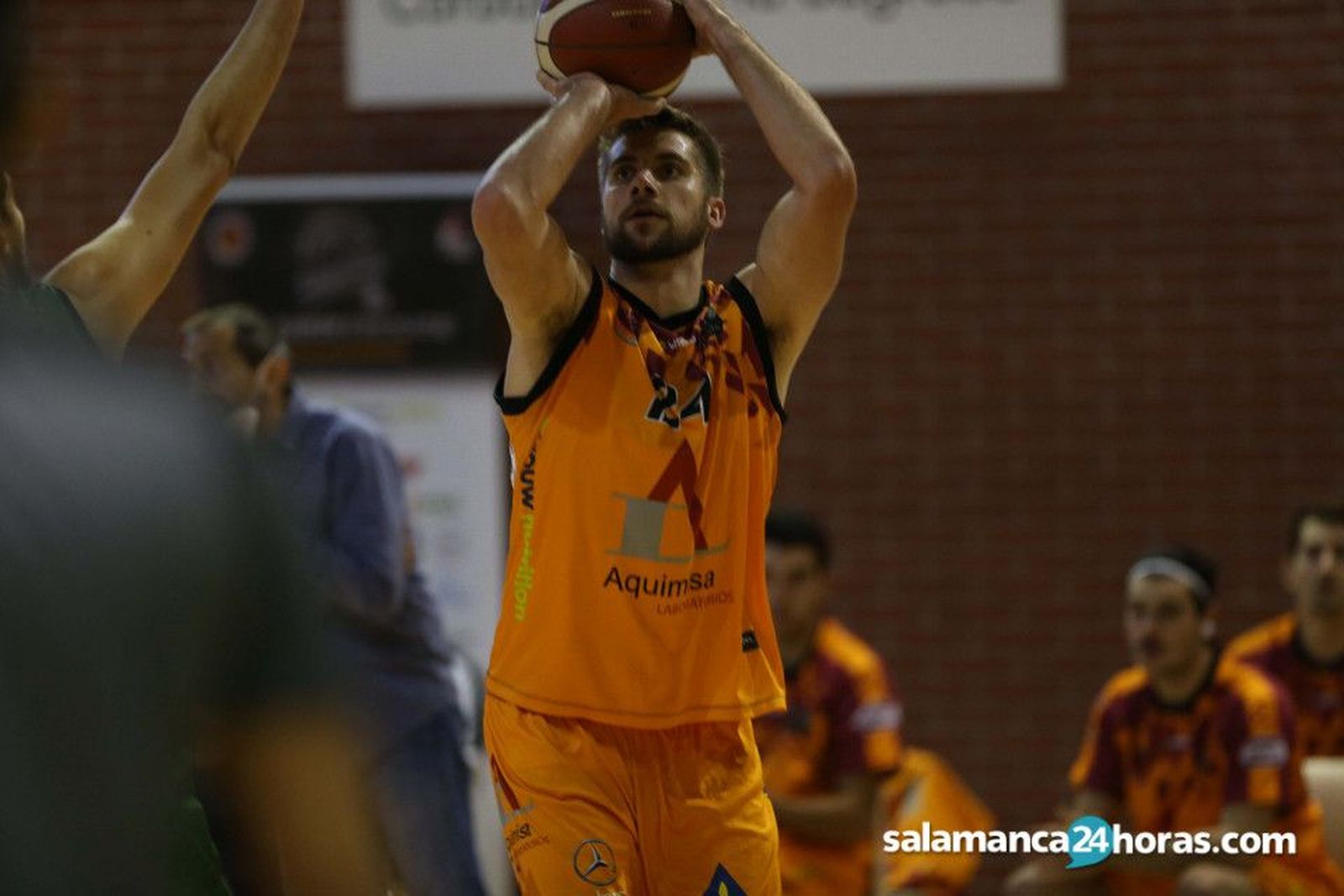 Illikainen lanza a canasta ante CB Morón.